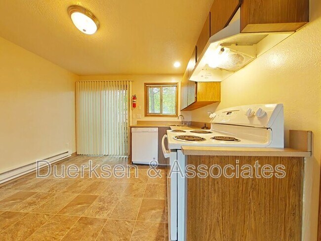 Foto del edificio - 1465 NW Division St