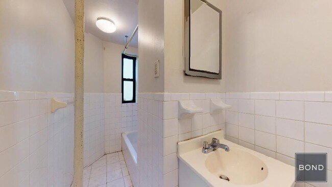 Foto del edificio - 328 E 14th St