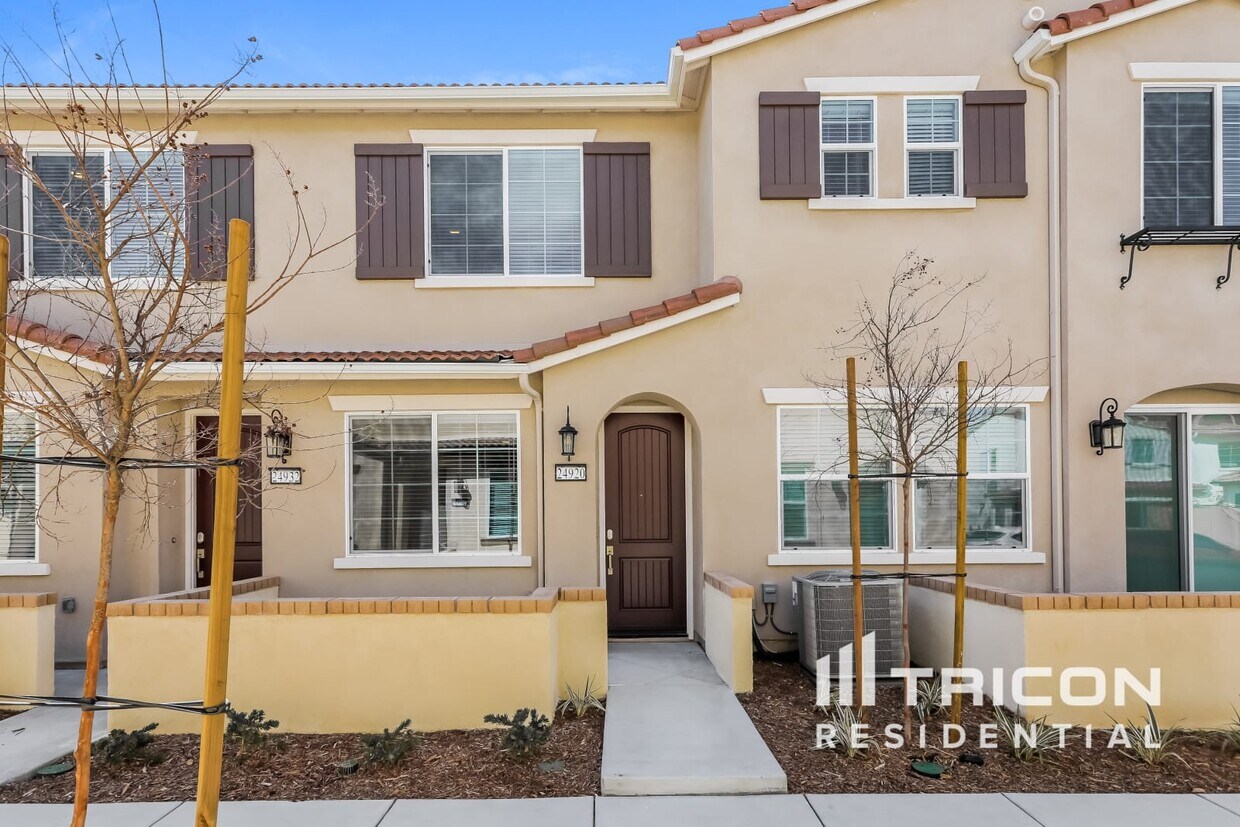 24920 Siempre Court Wildomar CA Townhome Rentals in Wildomar CA