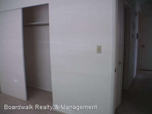 Building Photo - 4653 Harman Dr