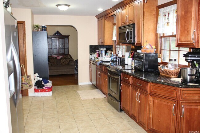 Foto del edificio - 241 Woodlawn Ave