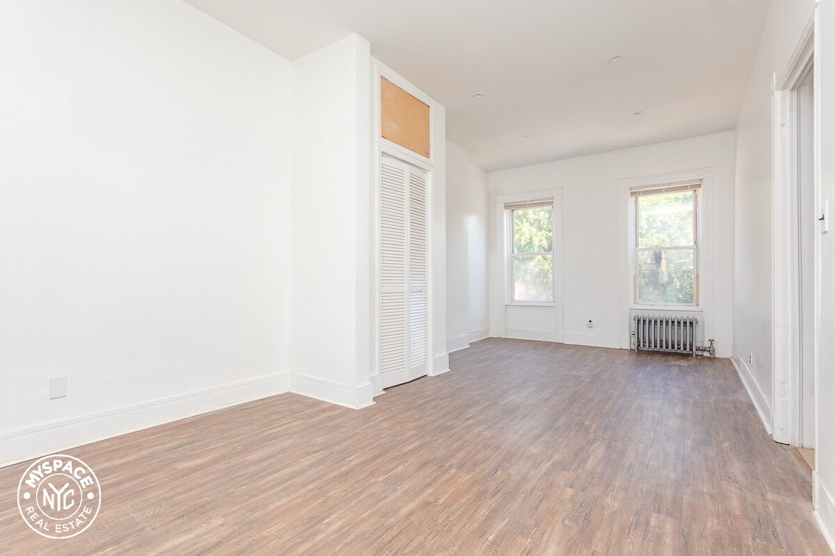 Primary Photo - 812 Sterling Pl