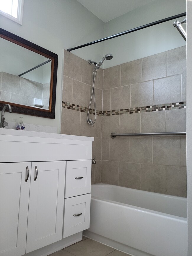 Foto del edificio - 2701 W Main St