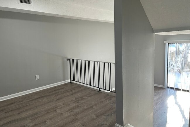 210 Main St. Din. - 208-210 Main