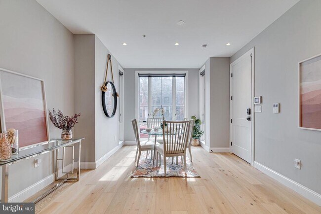 Foto del edificio - 467 M St NW