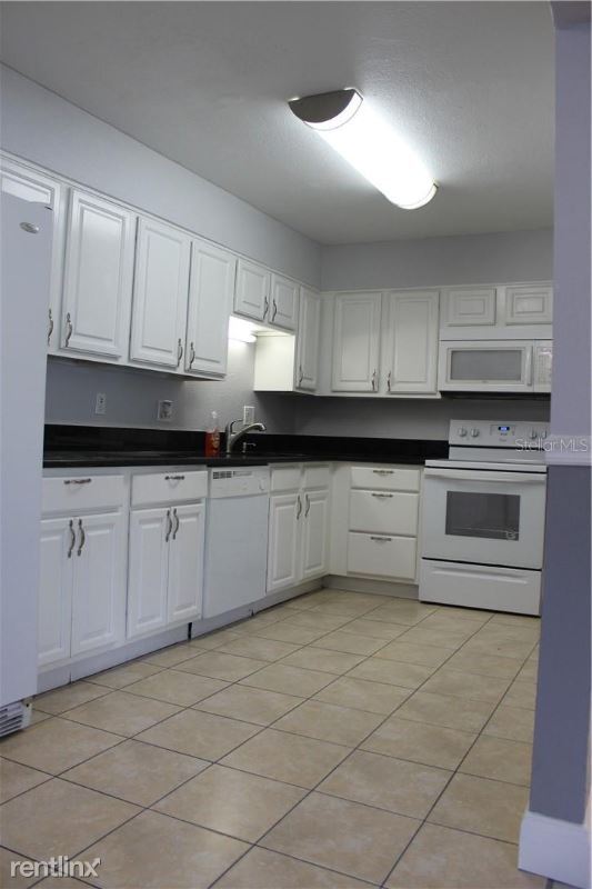 Building Photo - 3 br, 2 bath Condo - 605 Fenton Pl
