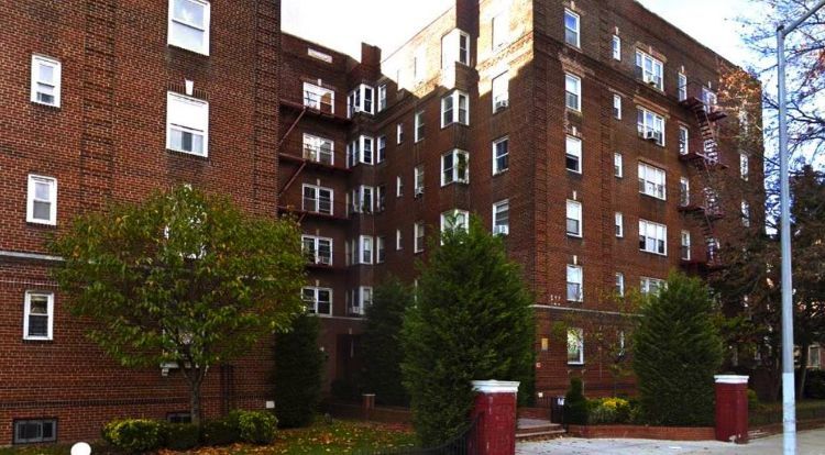 Primary Photo - 430 Ocean Pkwy