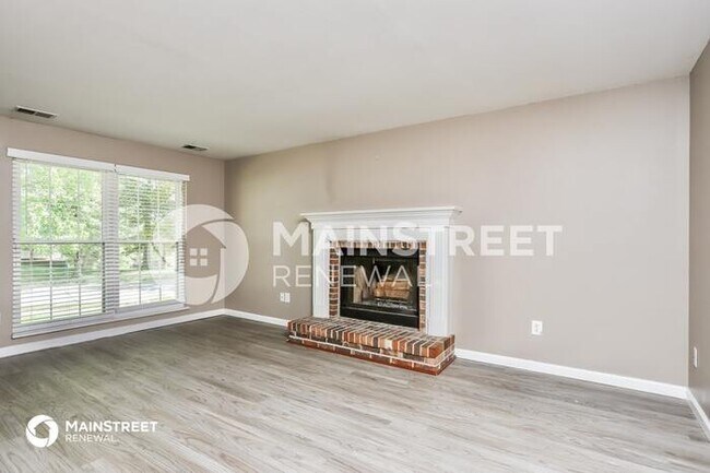 Foto del edificio - 223 Oakbriar Farm Dr, Ballwin, MO 63021