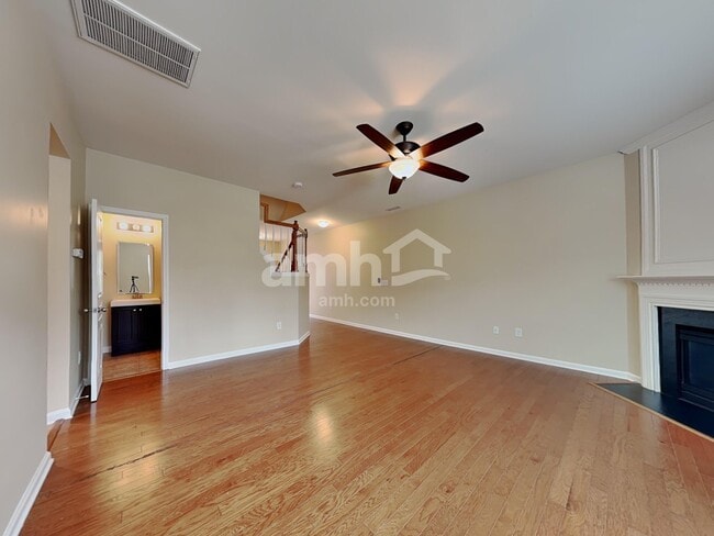 Foto del edificio - 4340 Lyman Ave