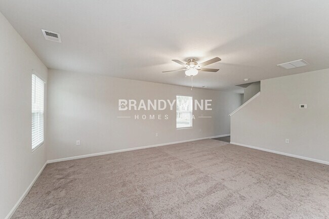 Building Photo - NEW Lower Rental Rate Leasing Special: Mar...