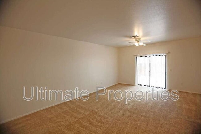 Building Photo - 1505 E Sahuaro Dr