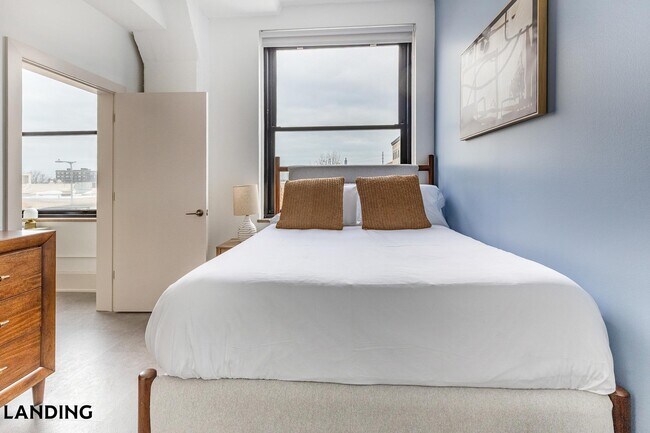 Foto del edificio - 5000 Euclid Ave