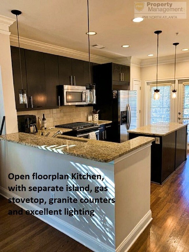 Foto del edificio - Perimeter Mall Area Townhome