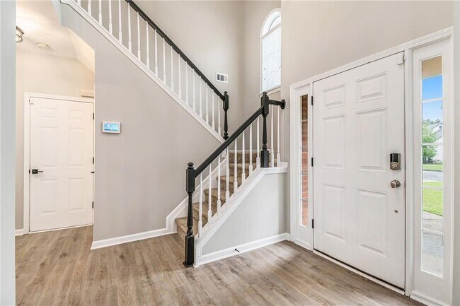 Building Photo - 510 Kingsport Dr