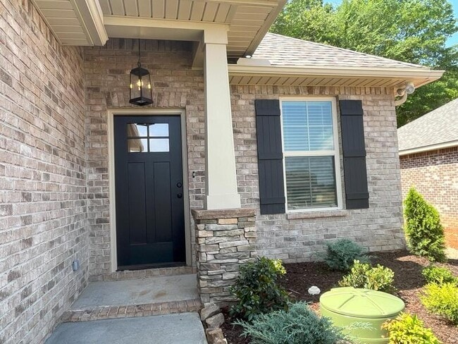 Building Photo - 146 Midpark Dr