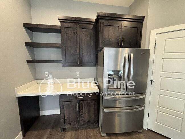 Foto del edificio - 6879 Bedford Ave