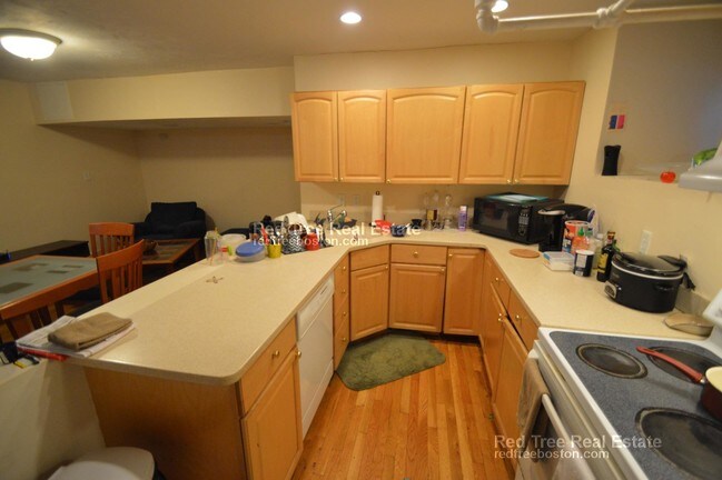 Building Photo - 16 Garrison Rd