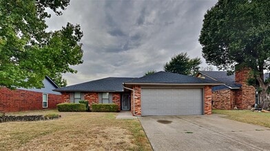 Building Photo - 13233 Eastridge Dr