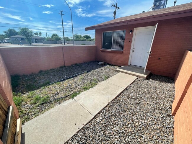 Building Photo - 3521 N Flowing Wells Rd