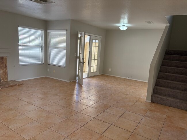 Building Photo - 1349 Lucia Dr