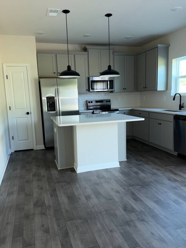 Building Photo - 154 Scoter Rd