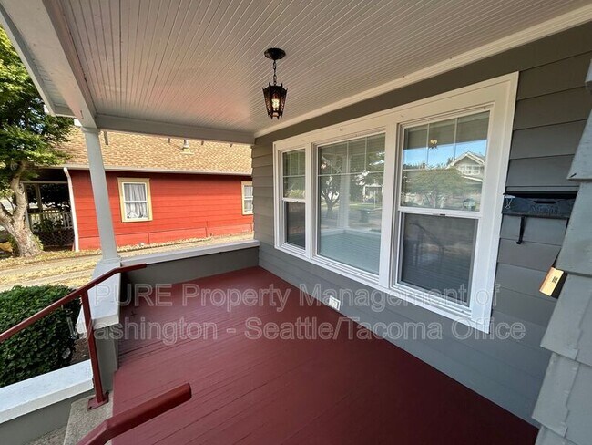 Foto del edificio - 208 N Washington Ave