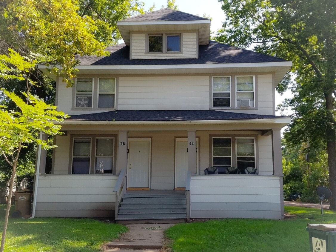 Primary Photo - 515 2nd Ave