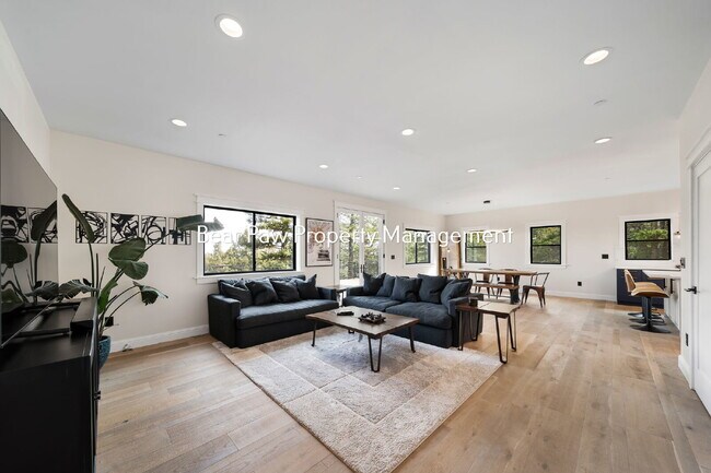 Building Photo - 25553 Mountain Moss Ct