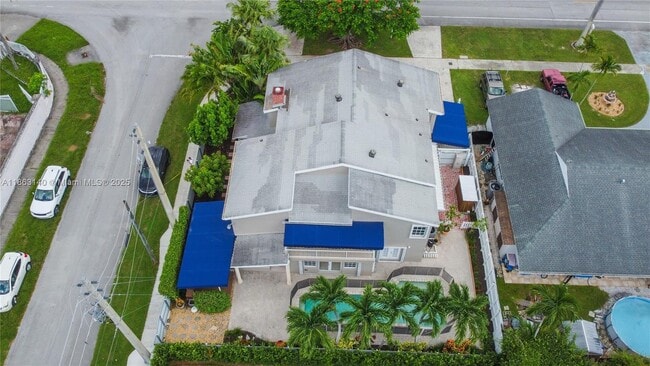 Building Photo - 12370 SW 96th St
