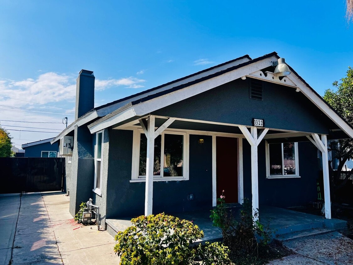 Foto principal - W 66th street , Los Angeles