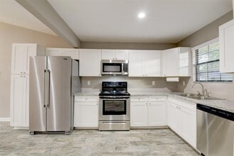 Building Photo - 3491 Balboa Cir