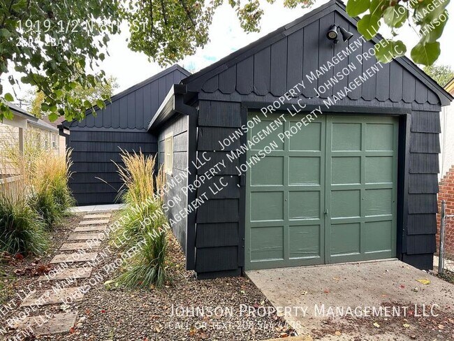 Building Photo - Wonderfully remodeled in the heart of the ...