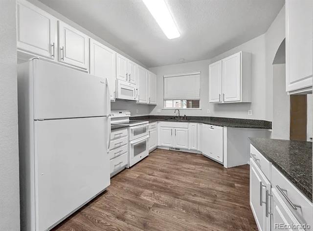 Building Photo - 5472 Balsam Ct