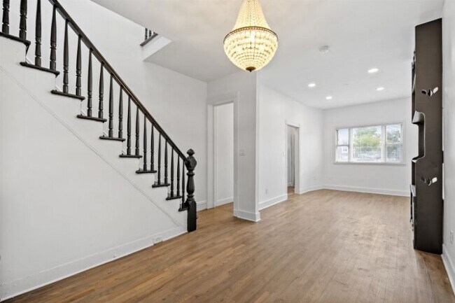 Building Photo - 108 Stegman St