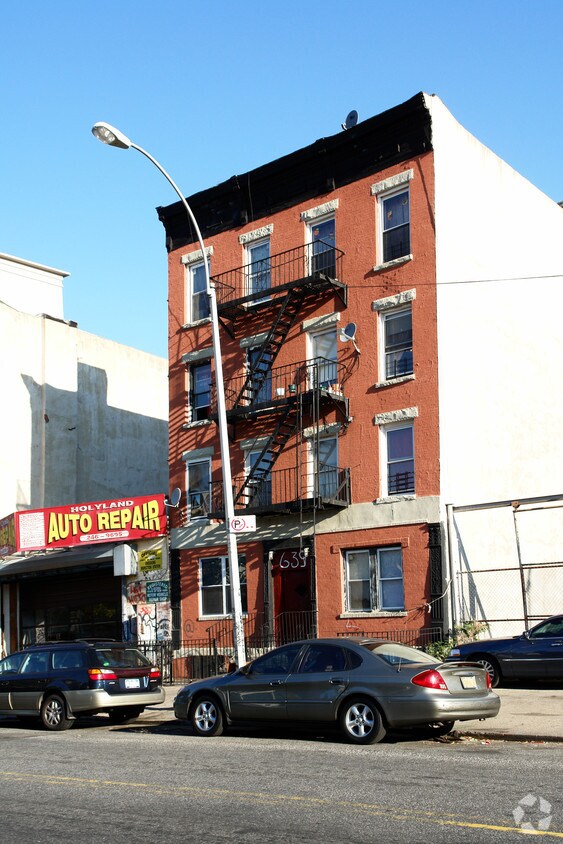 Primary Photo - 639 Union St