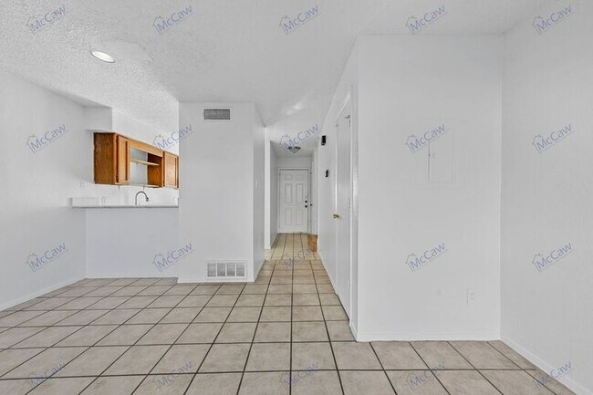 Foto del edificio - 8108 Foxfire Ln