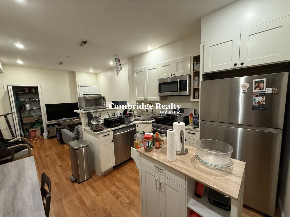 Foto principal - 212 Green St