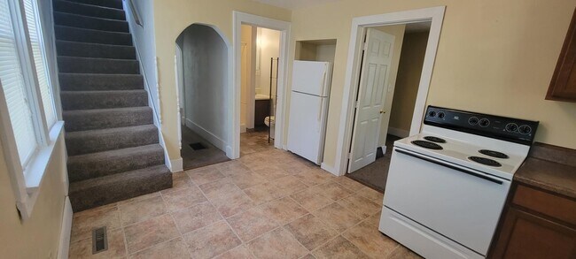 Foto del edificio - 706 E Lewis St