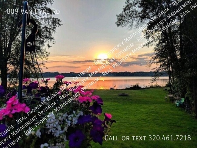 Building Photo - Furnished 3 bedroom home on Lake Henry -Av...