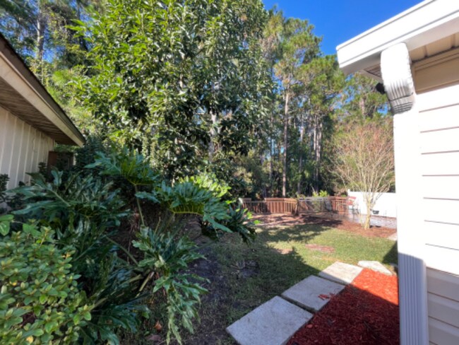 Building Photo - 1902 Ashmore Green Dr