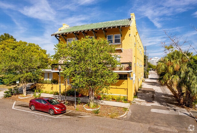 Building Photo - DOWNTOWN POINTE APARTMENTS (SELLER FINANCING)