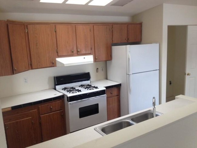 Building Photo - 1813 17th Trl