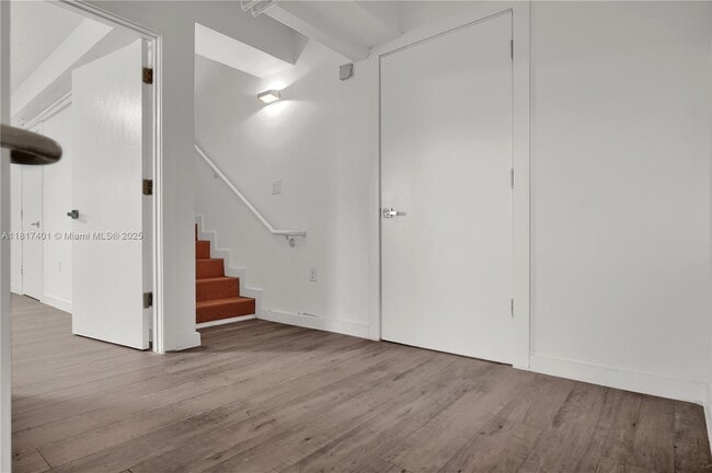 Building Photo - 4332 Collins Ave