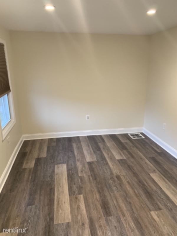 Building Photo - 2 br, 1 bath Apartment - 15 Millers Ln