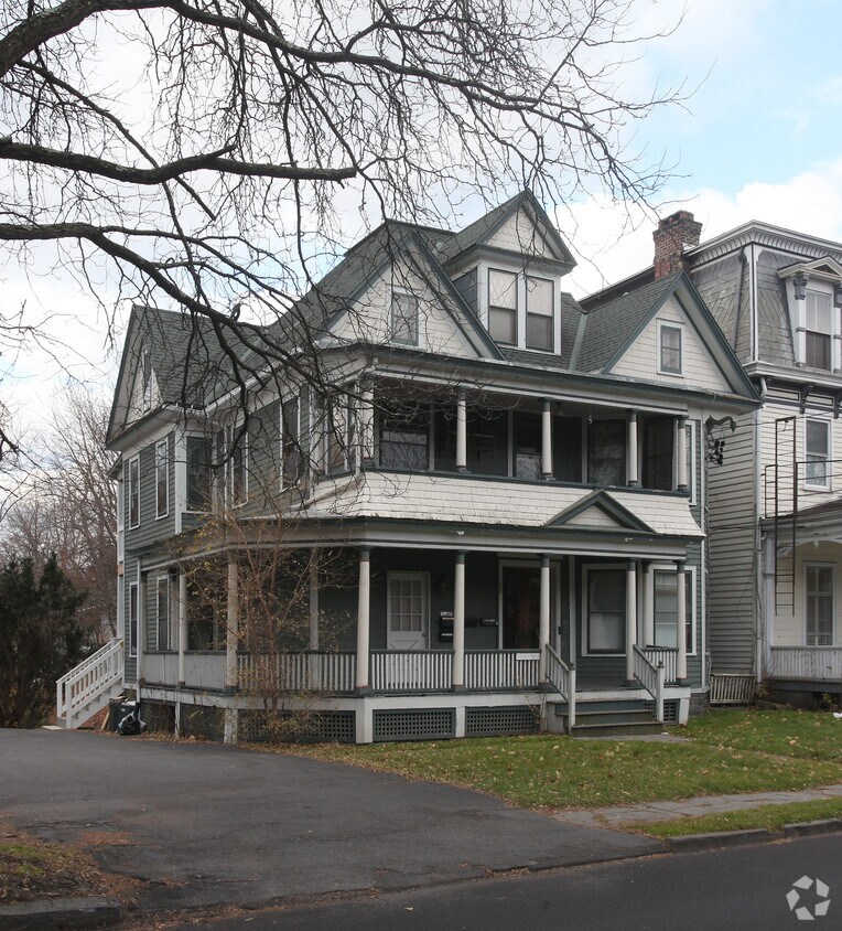 29 Green St, Kingston, NY 12401 Apartments in Kingston, NY