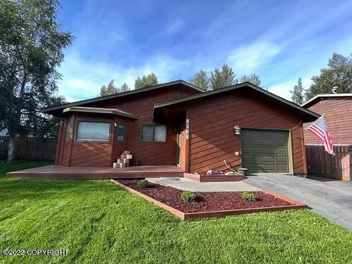 Primary Photo - Stunning 3 bed 2 bath house