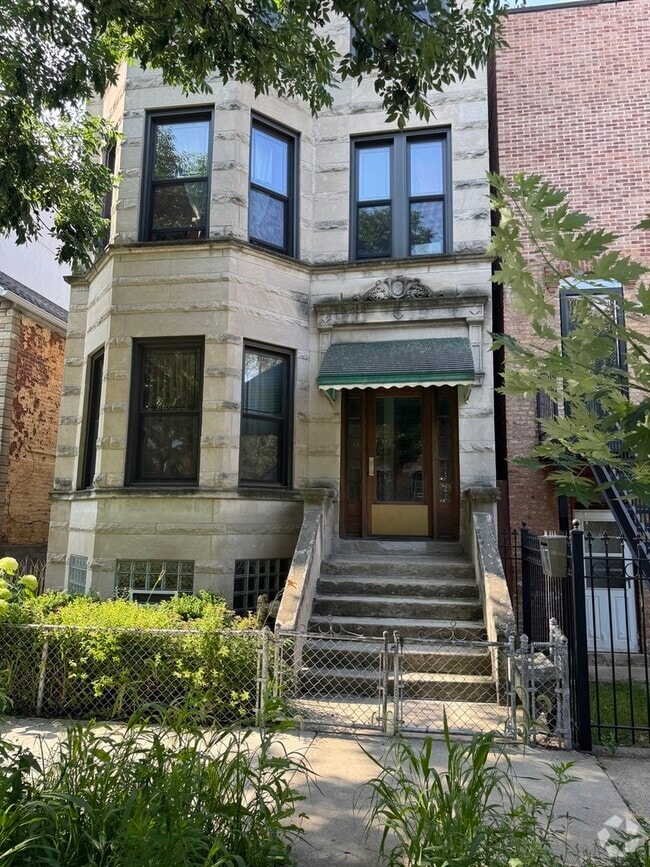 Building Photo - 2435 W Thomas St
