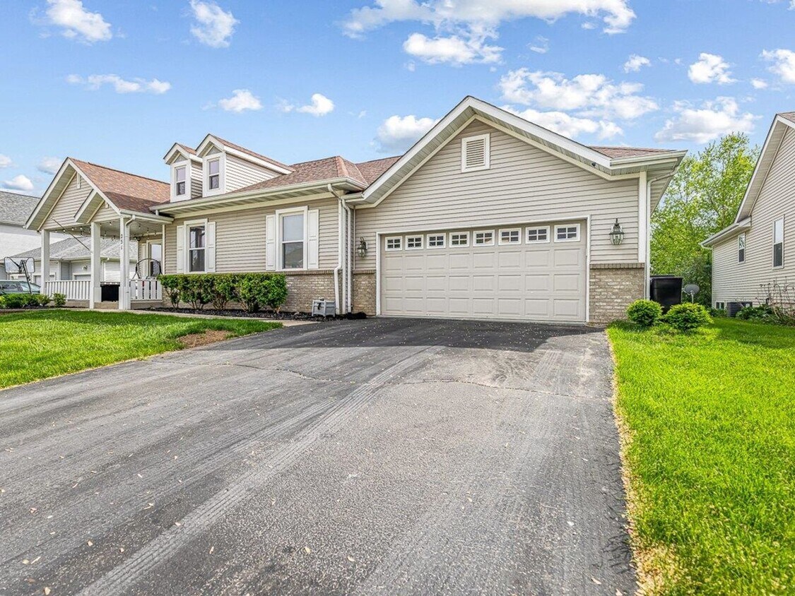 Building Photo - 251 Ashbourne Dr