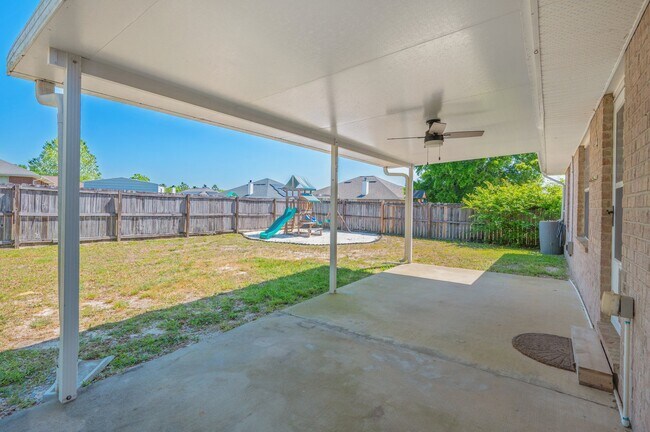 Building Photo - 208 Citadel Ln