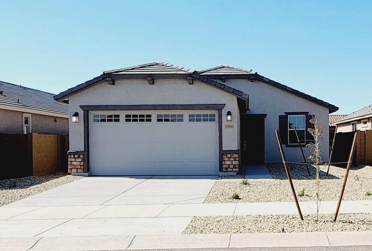 Primary Photo - 24766 N 170th Ln - New Build! Amazing loca...
